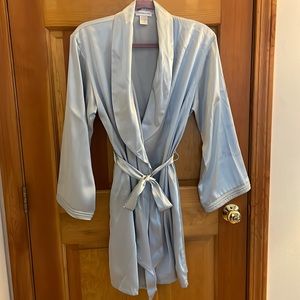 Baby blue Jones New York robe size L/XL